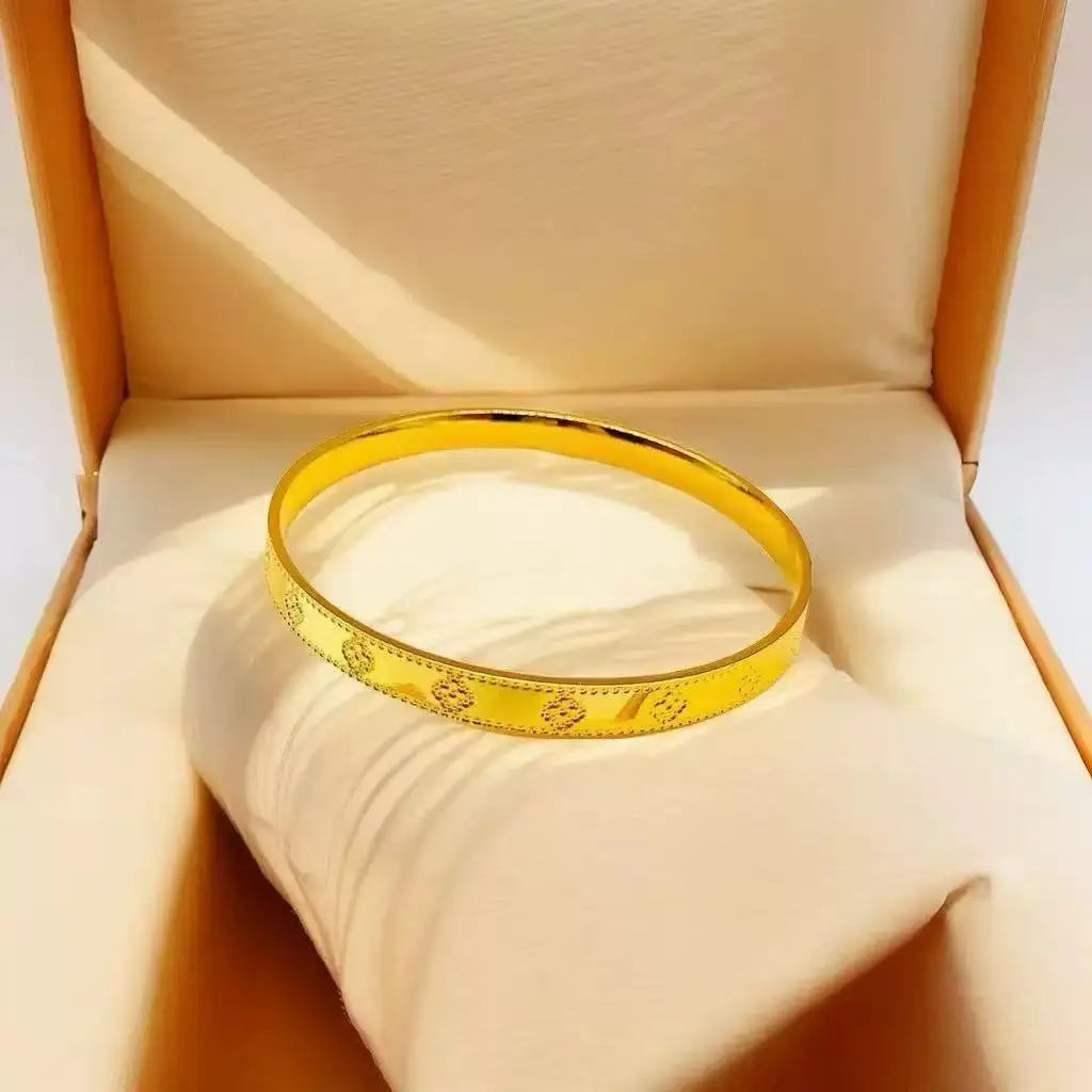 18KT Three Snap Bracelet Fashionable Stainless Steel 18KT Stainless Steel Bracelet