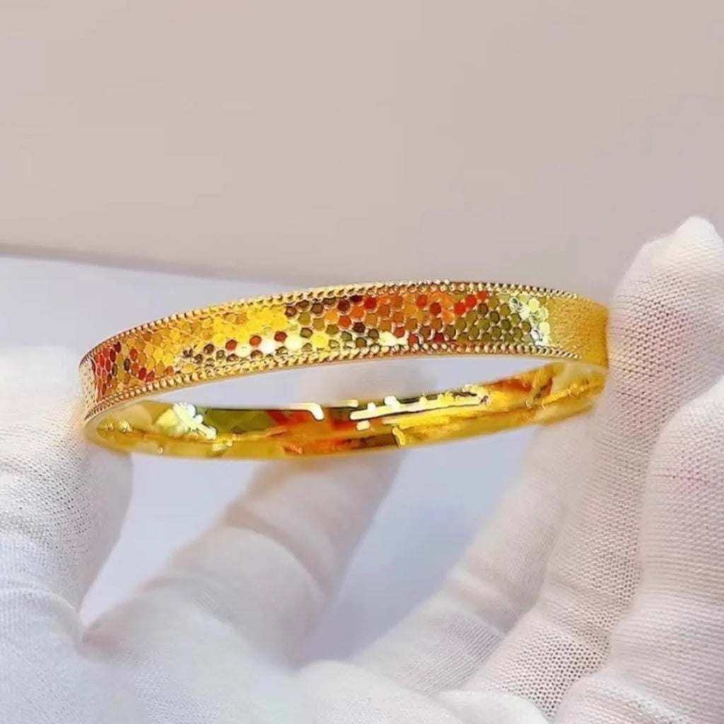 Solid Minimalistic Versatile Anti Tarnish Bangle 316l Gold Plated Stainless Steel