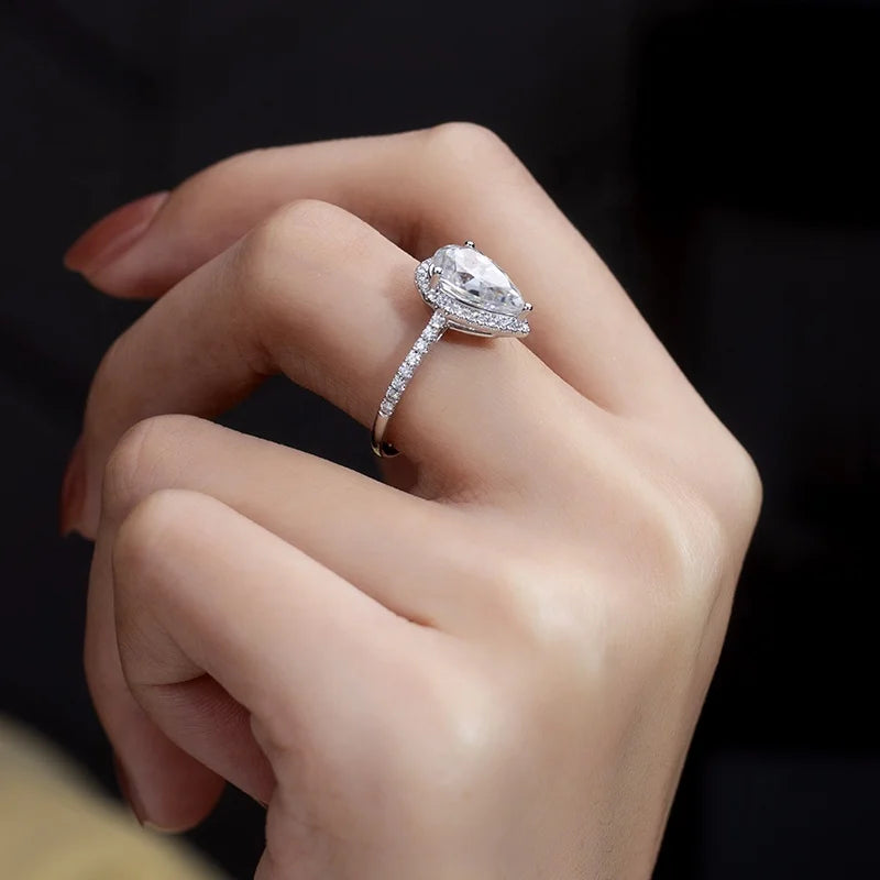 IGI 18KT Gold 2.09 Carat Pear Fancy Halo Diamond Lab Diamond Ring