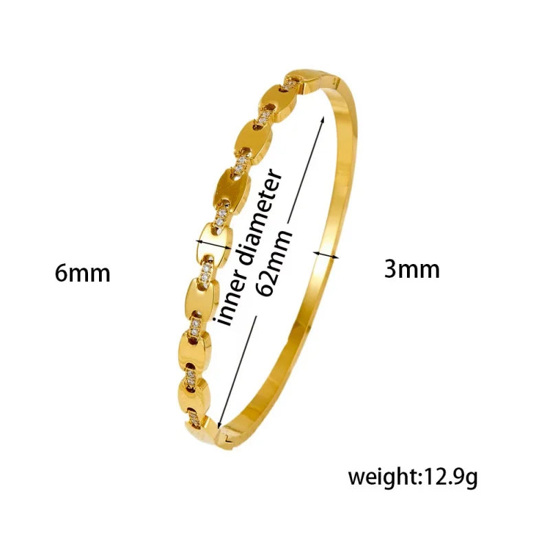 18KT Yellow Gold Bracelet Stylish Studded Buckle Bangle
