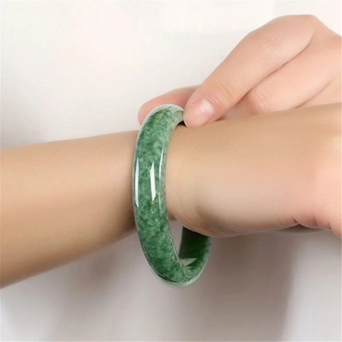 Chinese Natural Green Jadeite Jade Gem Bangle 60-62MM