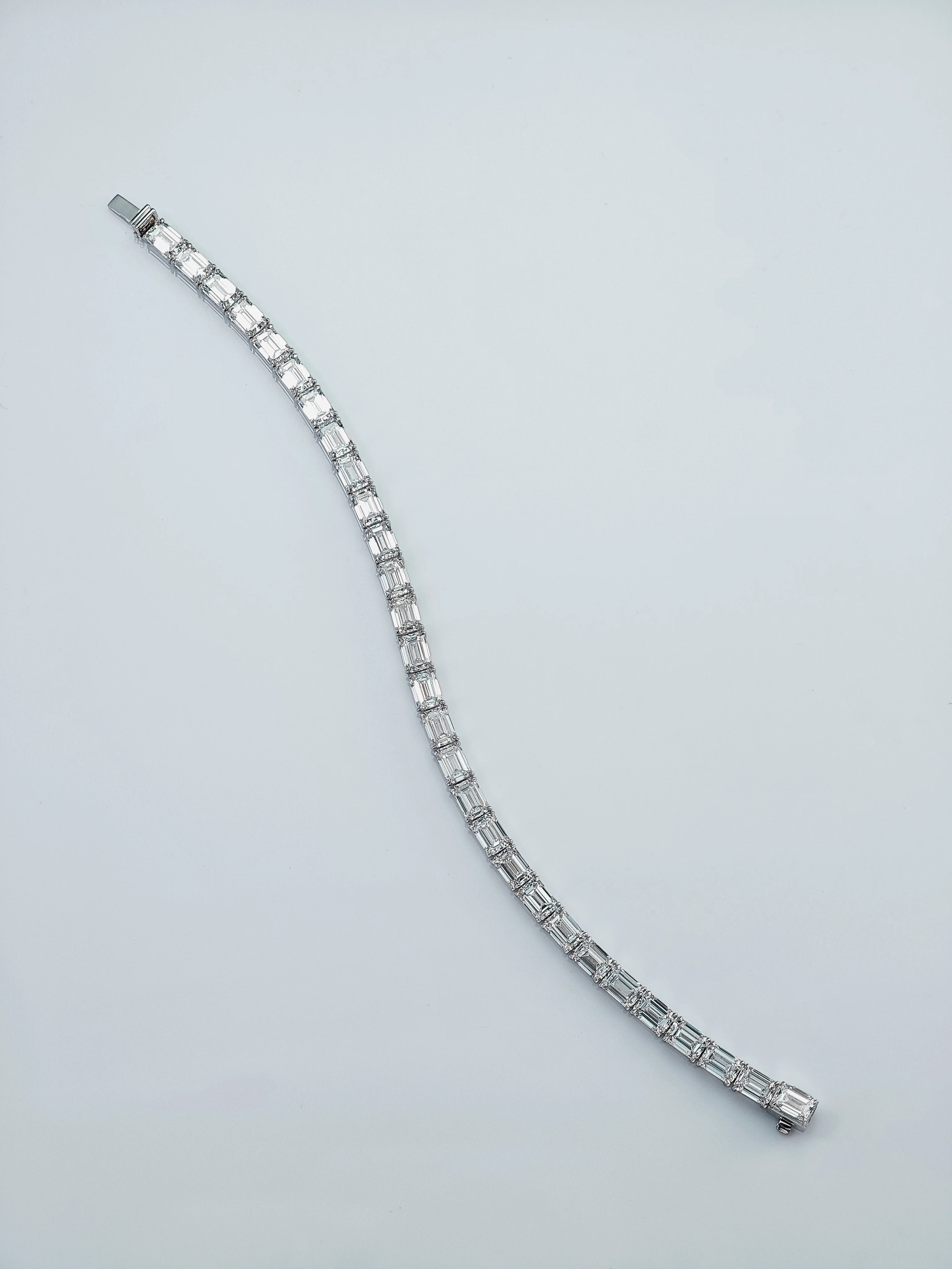 18KT White Gold Bracelet D VVS2 Lab Diamond Emerald Cut Bracelet