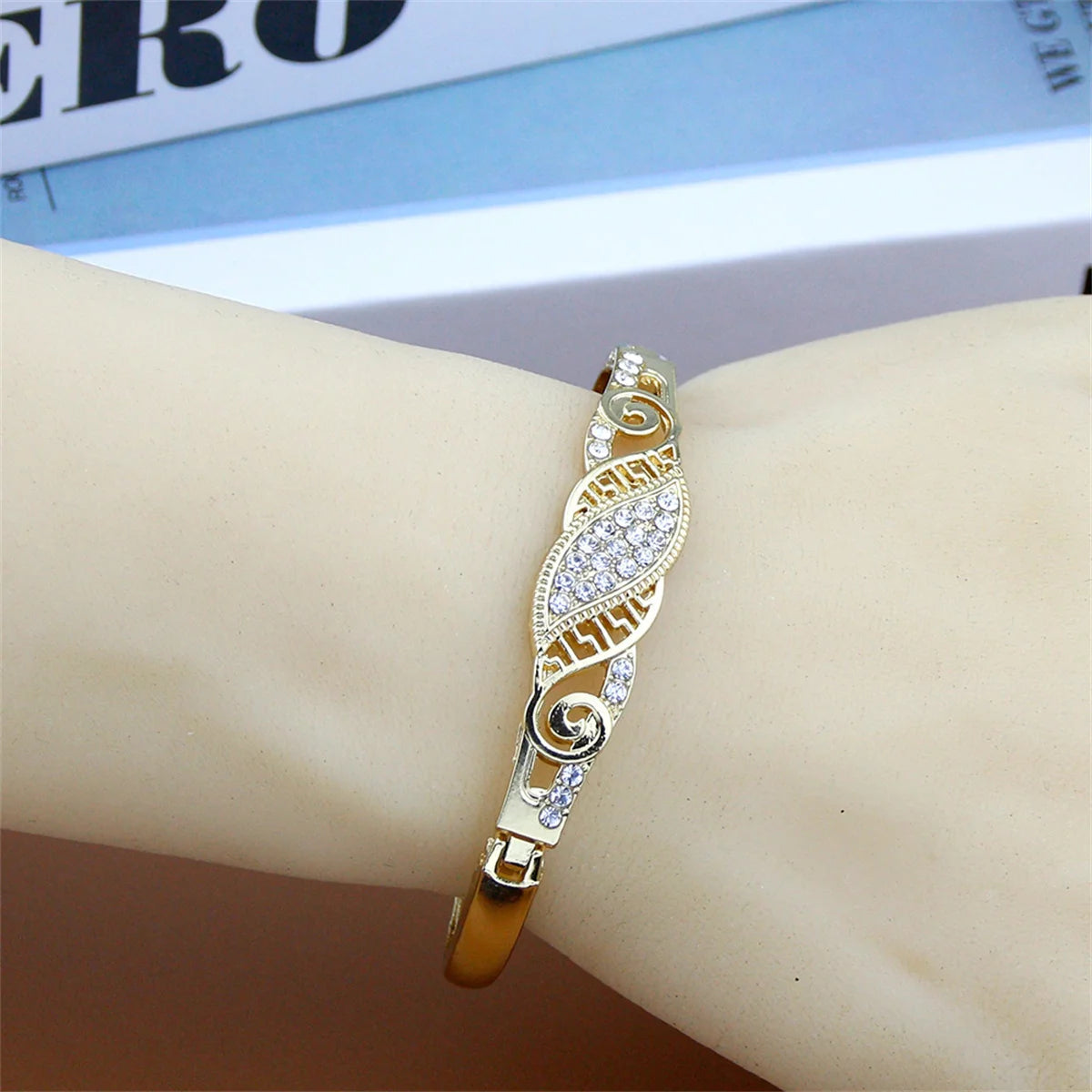Three Piece Golden Lady Bracelet Rhinestone Bangle Zinc Alloy Cuff