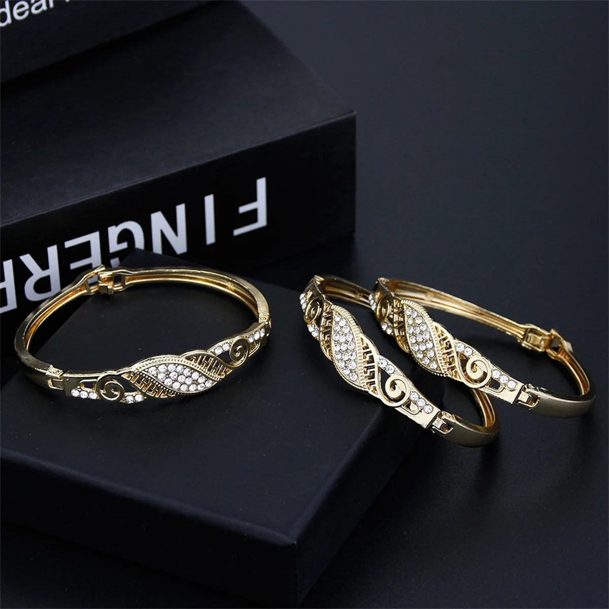 Three Piece Golden Lady Bracelet Rhinestone Bangle Zinc Alloy Cuff