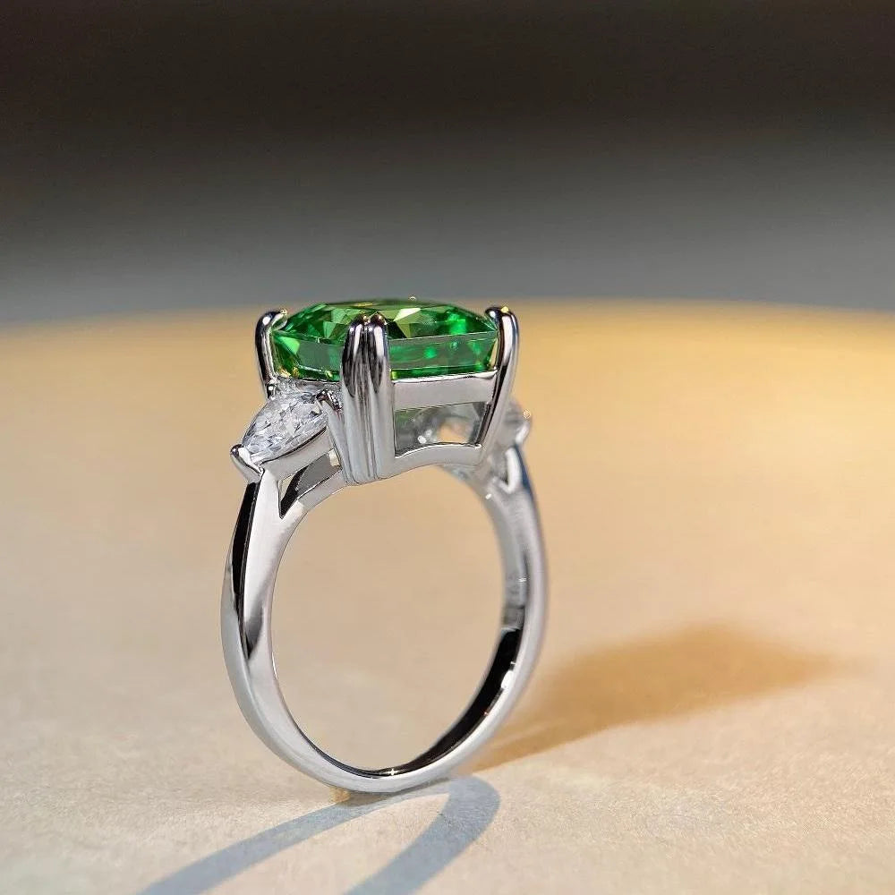 Luxury Platinum PT950 Emerald Green OR Fancy Pink 5 Carat Moissanite Diamond Ring