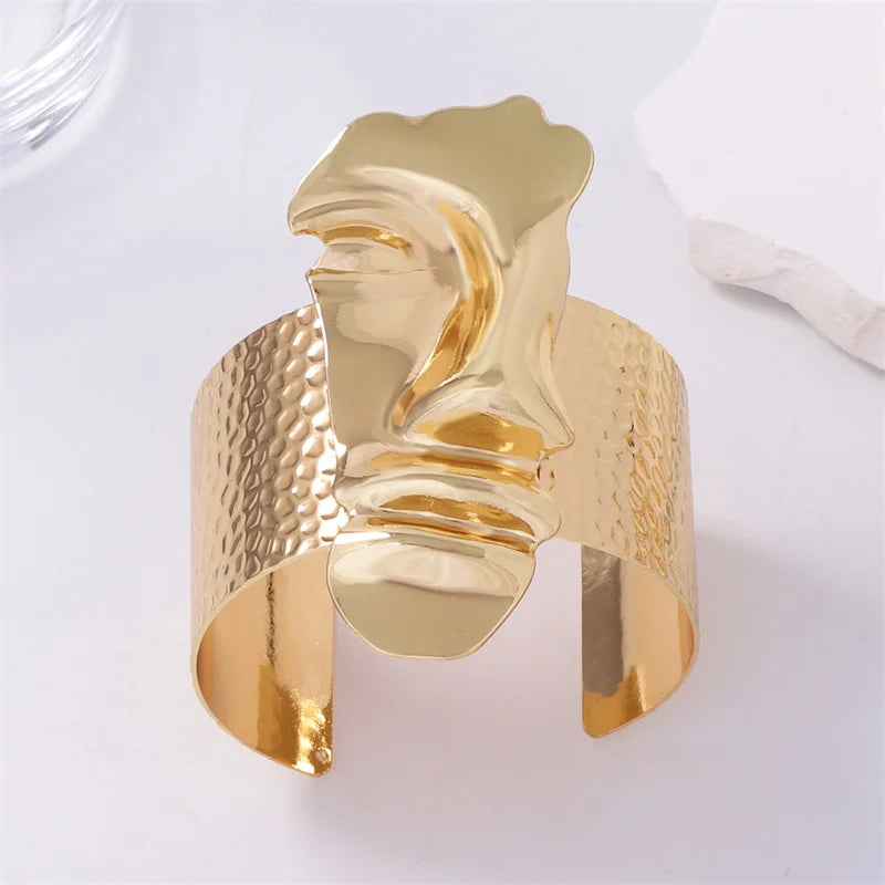 Light Weight 3 Piece Luxury Art Phantom Drama Earring Necklace & Ring