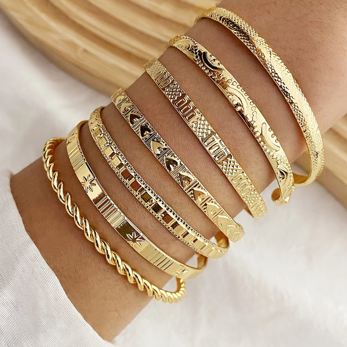 7-Piece Women's Vintage Carved Cuff Bracelet Set